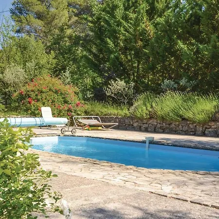 Holiday home Gorgeous In Le Brave With Wifi Crillon-le-Brave